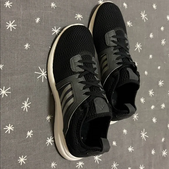 Worn once ADIDAS Durama Cloudfoam Unisex athleisure shoes. Size Women’s 6.5 - Picture 2 of 16